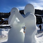 Sculpture sur neige couple valloire