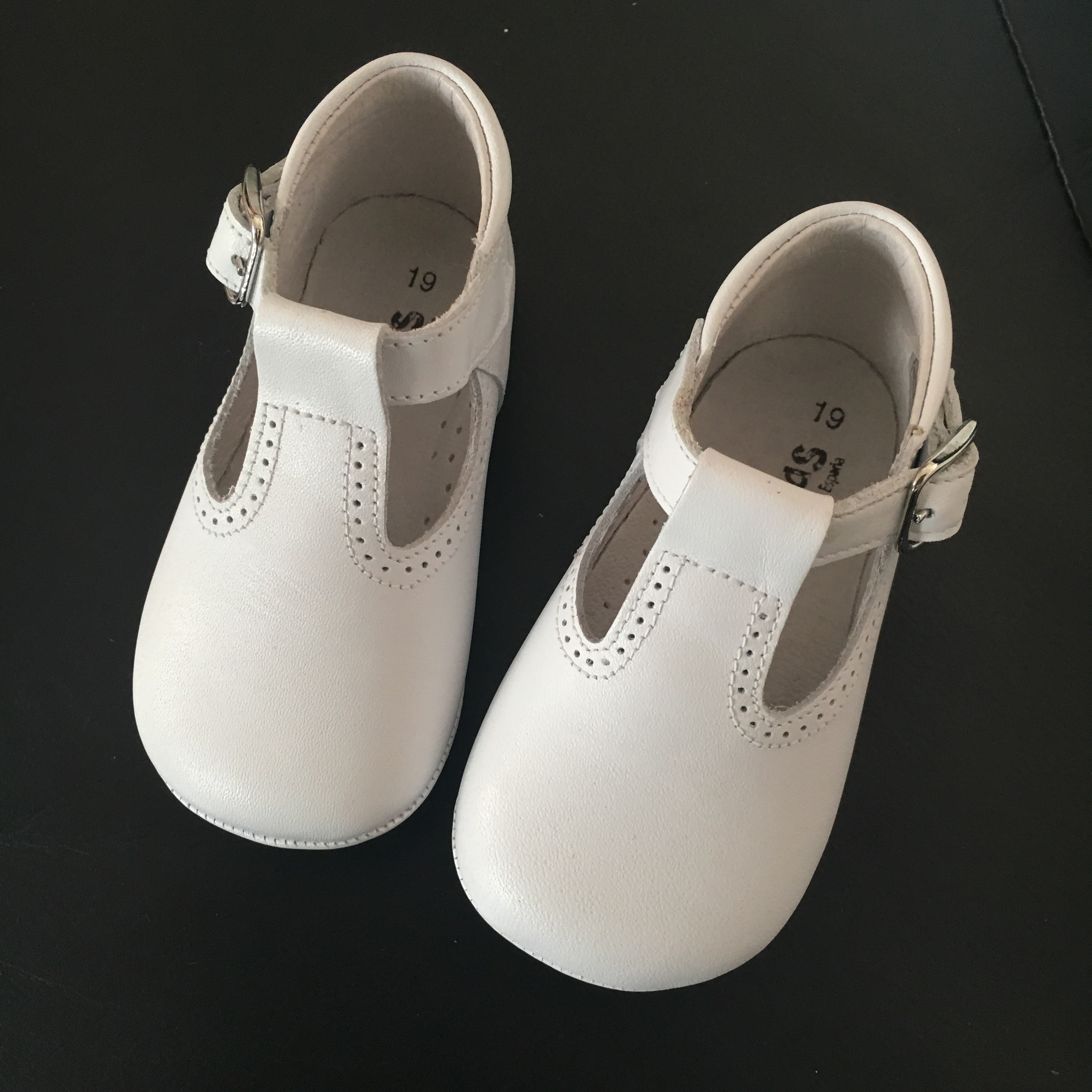 De jolies chaussures pour Louloutte - Maman Connect